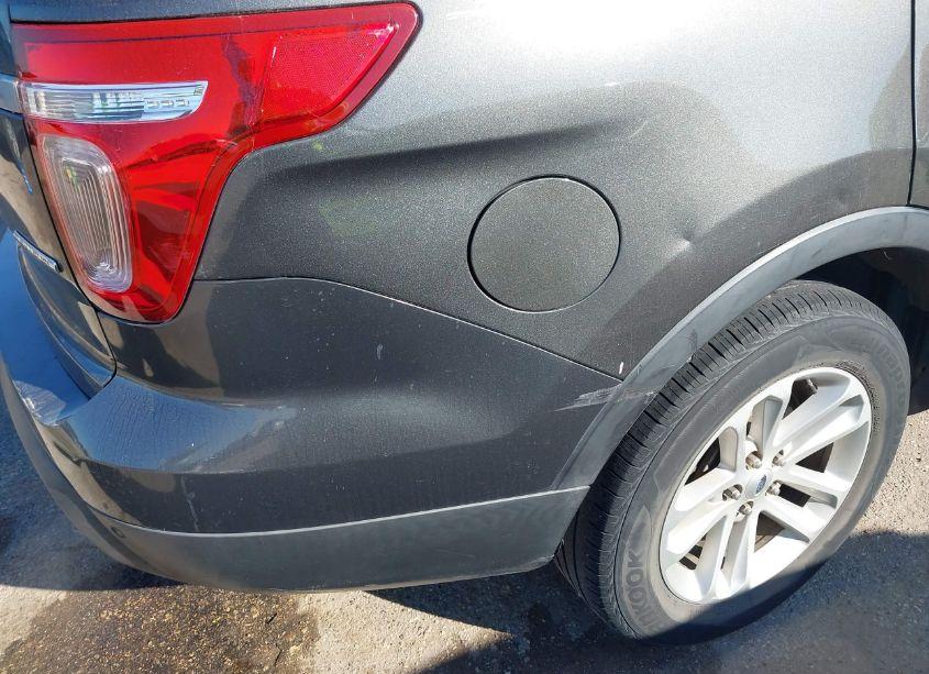 Photo 19 of 2015 Ford Explorer XLT (VIN 1FM5K7D8XFGB27214)