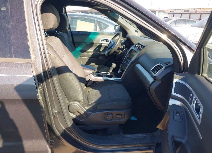 Photo 5 of 2015 Ford Explorer XLT (VIN 1FM5K7D8XFGB27214)