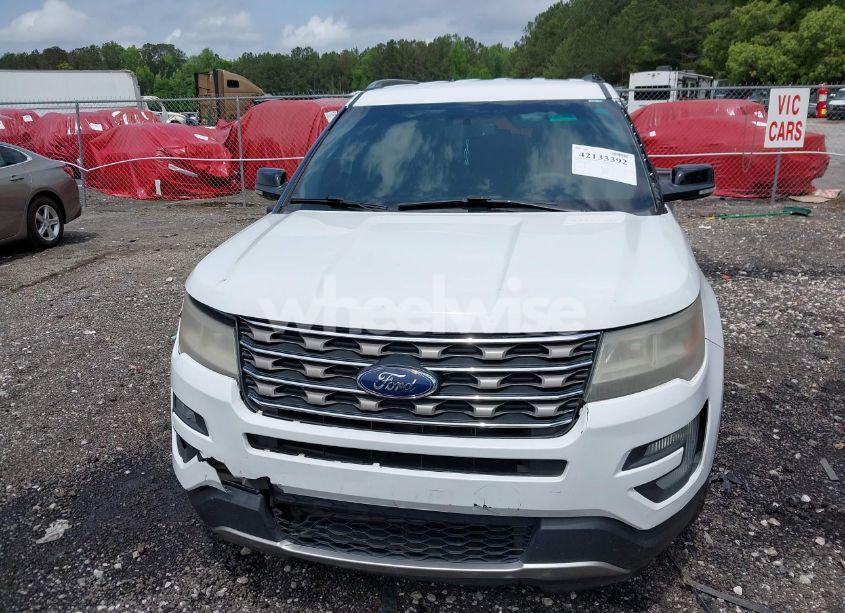 Photo 13 of 2016 Ford Explorer XLT (VIN 1FM5K7D8XGGB15369)