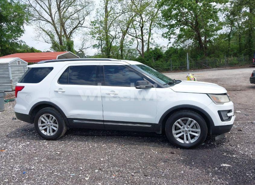 Photo 14 of 2016 Ford Explorer XLT (VIN 1FM5K7D8XGGB15369)