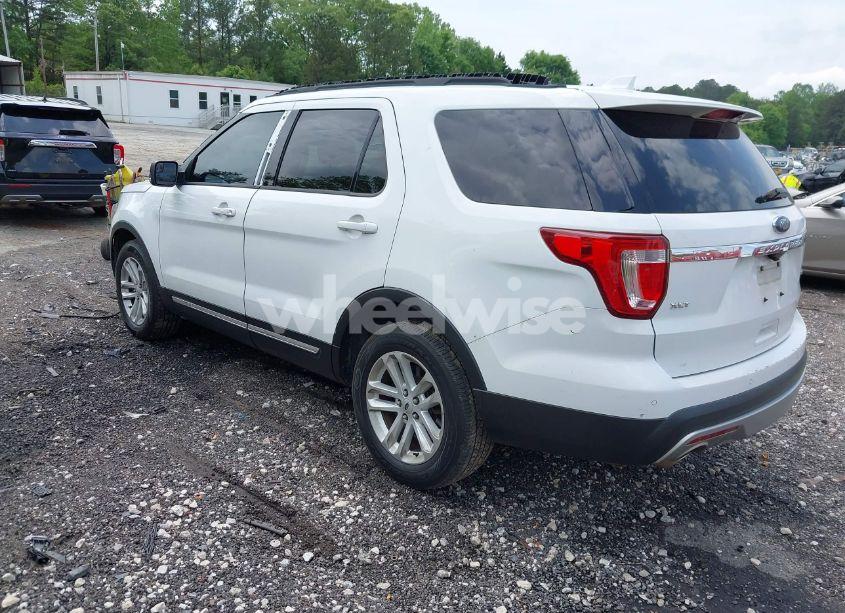 Photo 3 of 2016 Ford Explorer XLT (VIN 1FM5K7D8XGGB15369)