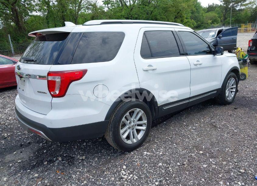 Photo 4 of 2016 Ford Explorer XLT (VIN 1FM5K7D8XGGB15369)