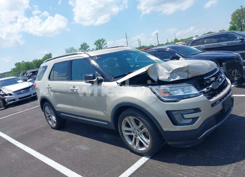 Photo 13 of 2017 Ford Explorer XLT (VIN 1FM5K7D8XHGA01583)