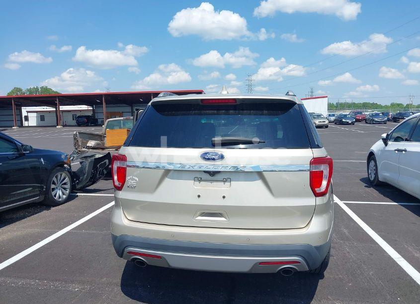 Photo 16 of 2017 Ford Explorer XLT (VIN 1FM5K7D8XHGA01583)