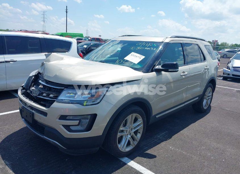 Photo 2 of 2017 Ford Explorer XLT (VIN 1FM5K7D8XHGA01583)