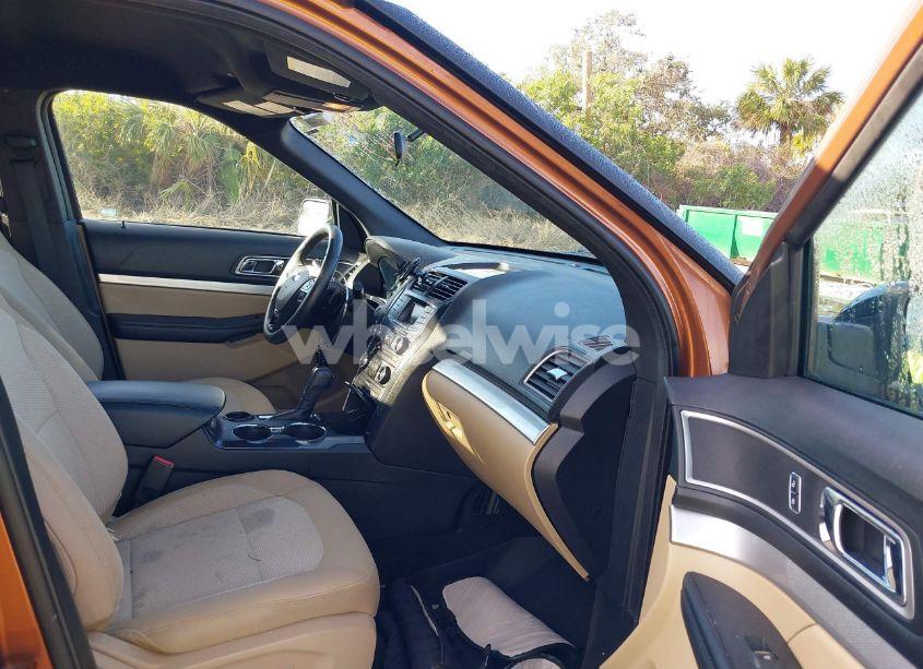 Photo 5 of 2017 Ford Explorer XLT (VIN 1FM5K7D8XHGA67177)