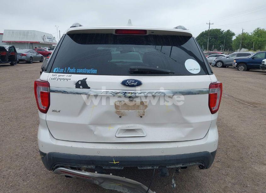 Photo 16 of 2017 Ford Explorer XLT (VIN 1FM5K7D8XHGC53849)