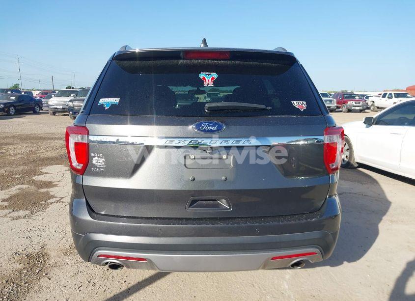 Photo 16 of 2017 Ford Explorer XLT (VIN 1FM5K7D8XHGC54063)