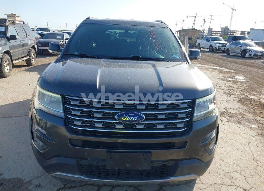 Photo 6 of 2017 Ford Explorer XLT (VIN 1FM5K7D8XHGC54063)