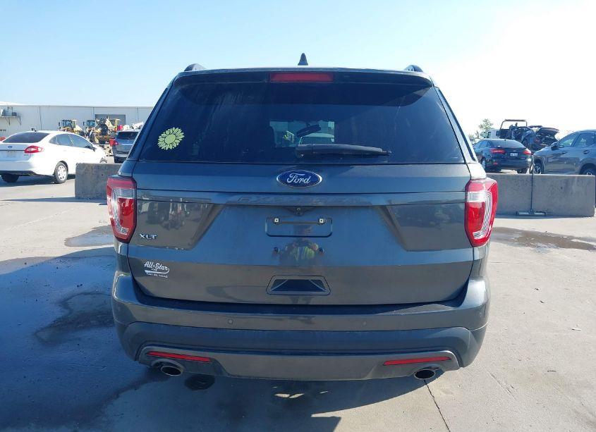 Photo 16 of 2017 Ford Explorer XLT (VIN 1FM5K7D8XHGC76211)