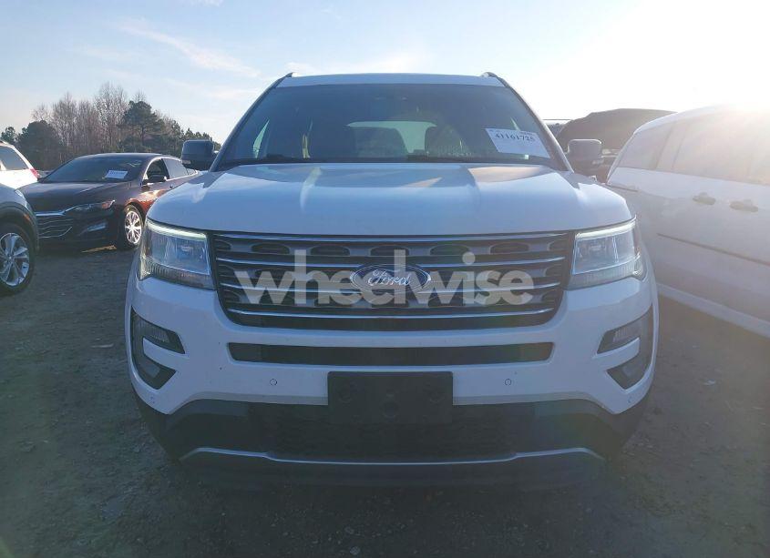 Photo 12 of 2017 Ford Explorer XLT (VIN 1FM5K7D8XHGE33610)