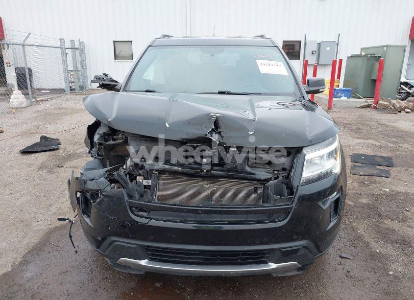 Photo 12 of 2018 Ford Explorer XLT (VIN 1FM5K7D8XJGA19202)