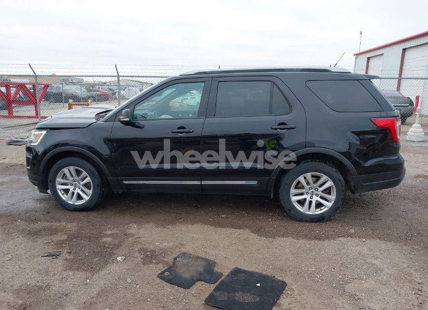 Photo 14 of 2018 Ford Explorer XLT (VIN 1FM5K7D8XJGA19202)