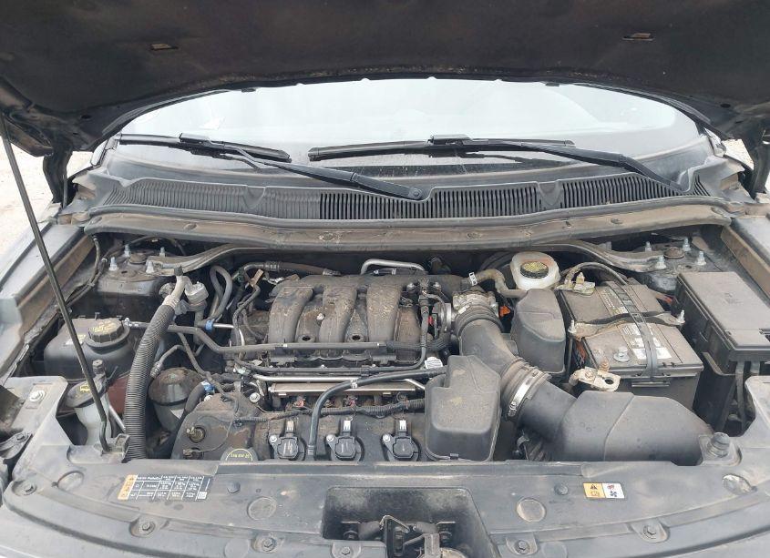 Photo 10 of 2018 Ford Explorer XLT (VIN 1FM5K7D8XJGA30927)