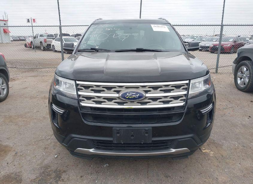 Photo 13 of 2018 Ford Explorer XLT (VIN 1FM5K7D8XJGA30927)
