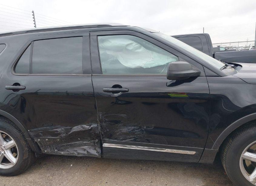 Photo 14 of 2018 Ford Explorer XLT (VIN 1FM5K7D8XJGA30927)