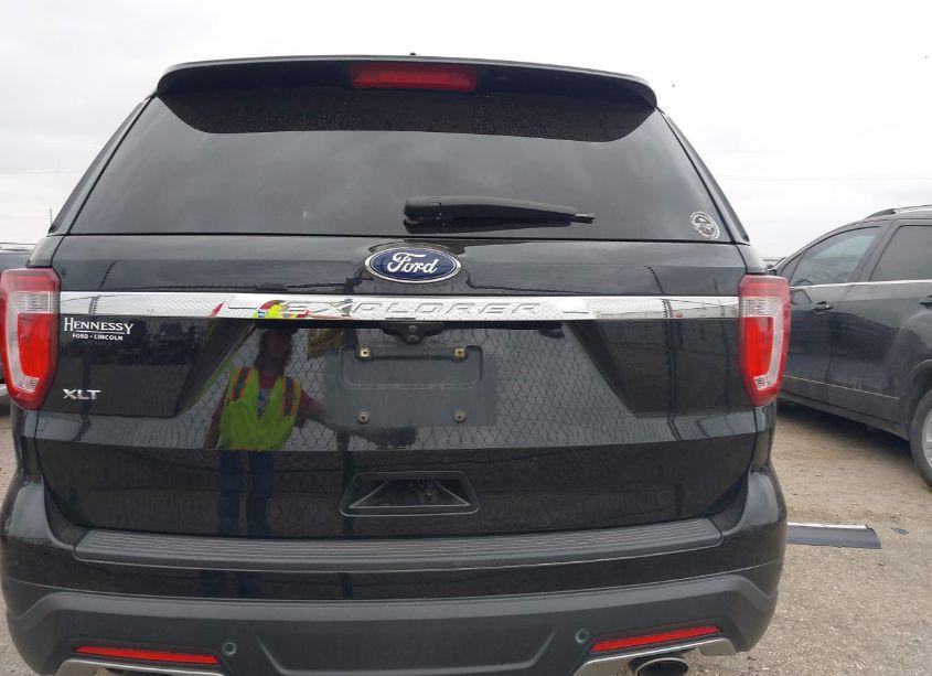 Photo 17 of 2018 Ford Explorer XLT (VIN 1FM5K7D8XJGA30927)