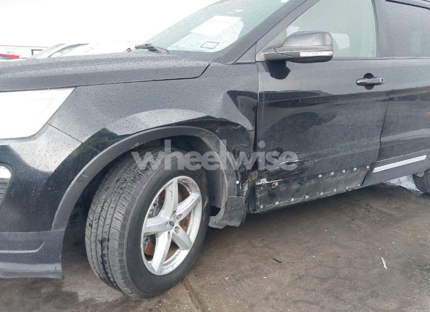 Photo 6 of 2018 Ford Explorer XLT (VIN 1FM5K7D8XJGA51731)