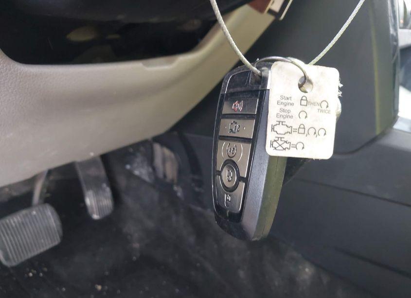 Photo 11 of 2018 Ford Explorer XLT (VIN 1FM5K7D8XJGB04721)