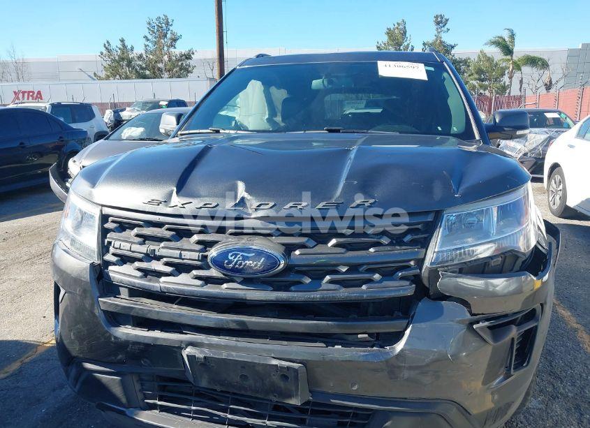 Photo 11 of 2018 Ford Explorer XLT (VIN 1FM5K7D8XJGB31661)