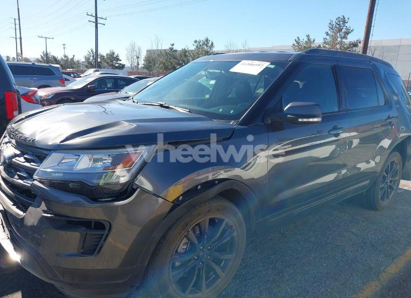 Photo 13 of 2018 Ford Explorer XLT (VIN 1FM5K7D8XJGB31661)