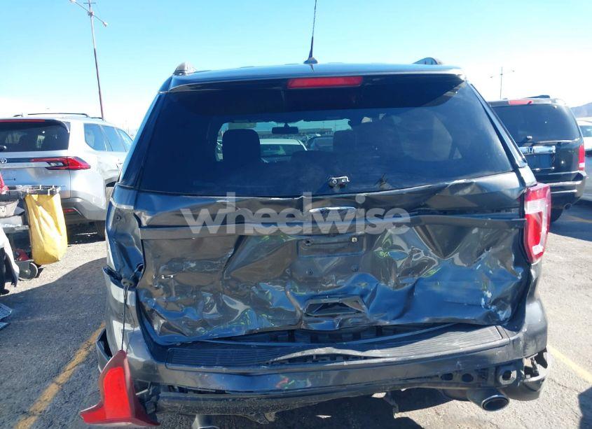 Photo 15 of 2018 Ford Explorer XLT (VIN 1FM5K7D8XJGB31661)
