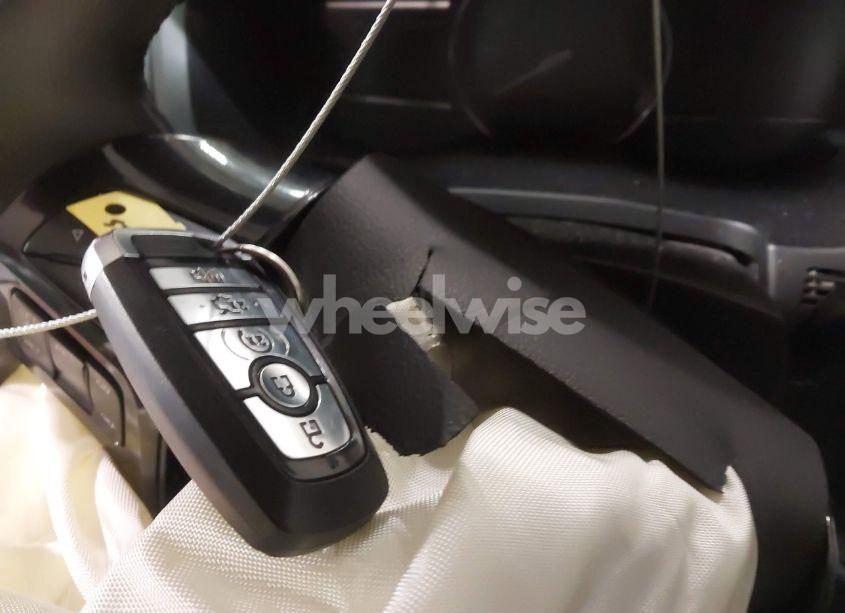 Photo 11 of 2018 Ford Explorer XLT (VIN 1FM5K7D8XJGC39083)