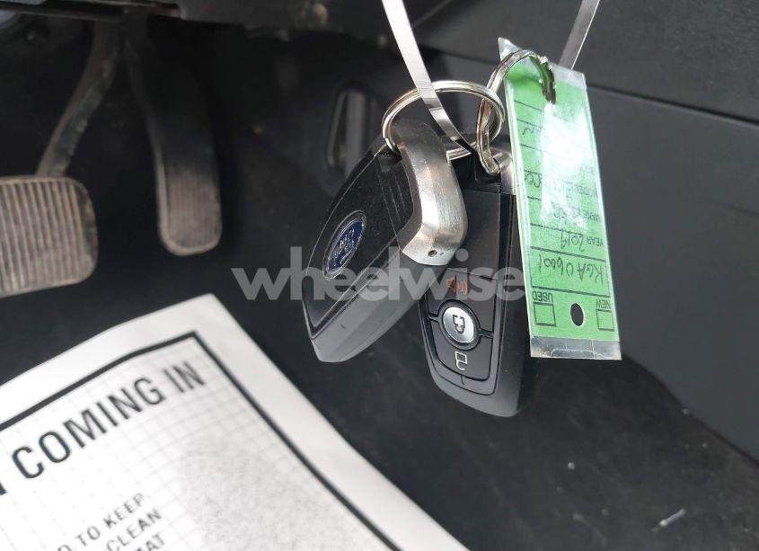 Photo 11 of 2019 Ford Explorer XLT (VIN 1FM5K7D8XKGA06001)