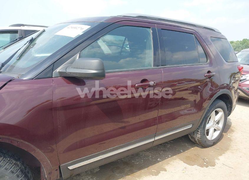 Photo 15 of 2019 Ford Explorer XLT (VIN 1FM5K7D8XKGA06001)