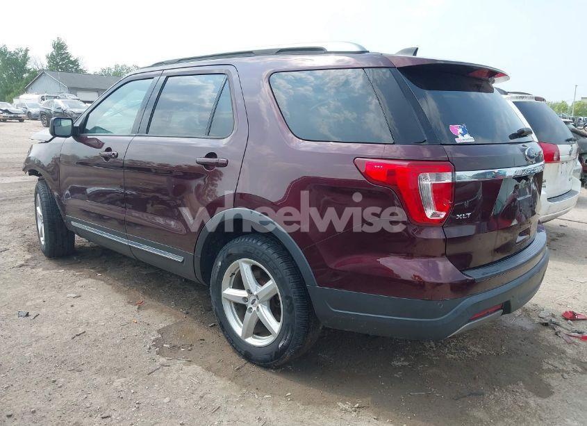 Photo 3 of 2019 Ford Explorer XLT (VIN 1FM5K7D8XKGA06001)
