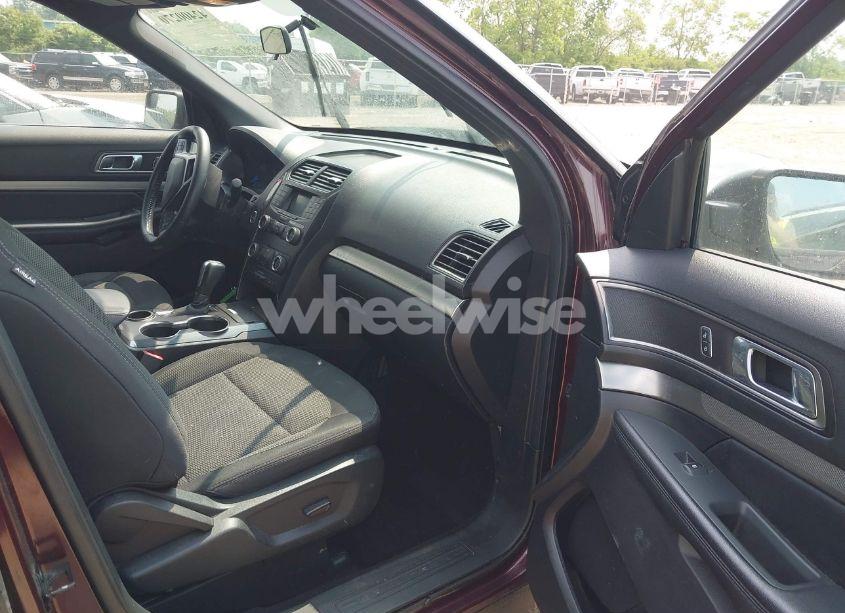 Photo 5 of 2019 Ford Explorer XLT (VIN 1FM5K7D8XKGA06001)