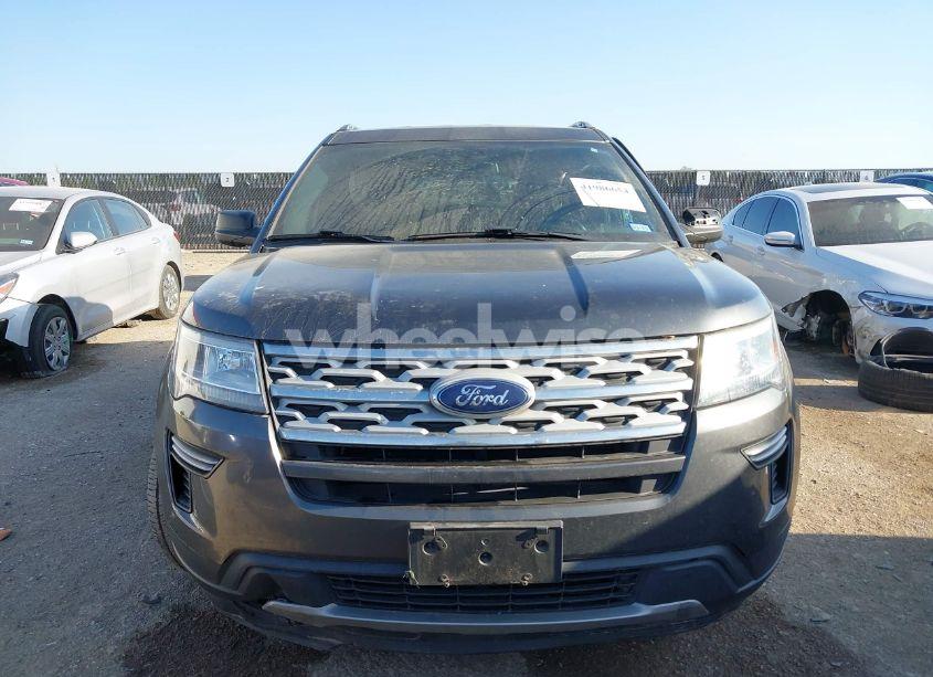 Photo 12 of 2019 Ford Explorer XLT (VIN 1FM5K7D8XKGA27723)