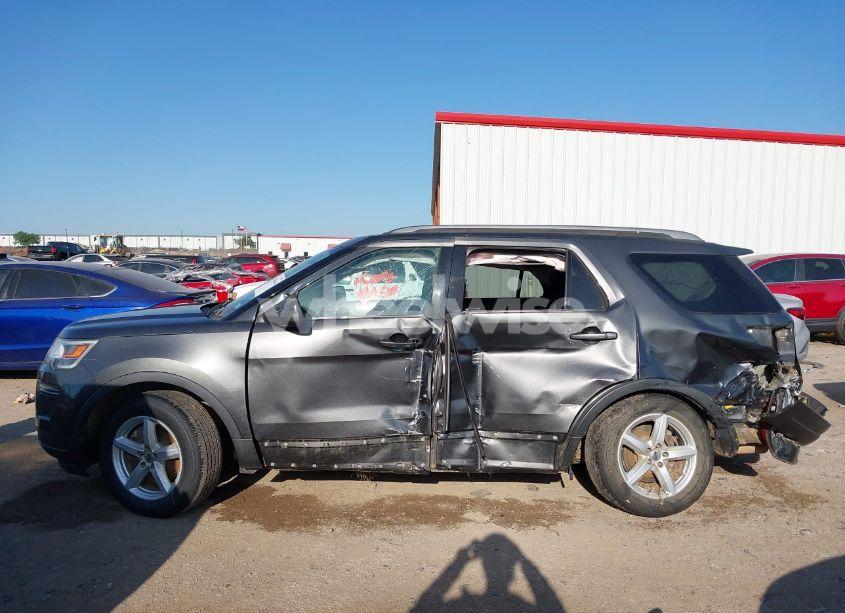 Photo 14 of 2019 Ford Explorer XLT (VIN 1FM5K7D8XKGA27723)