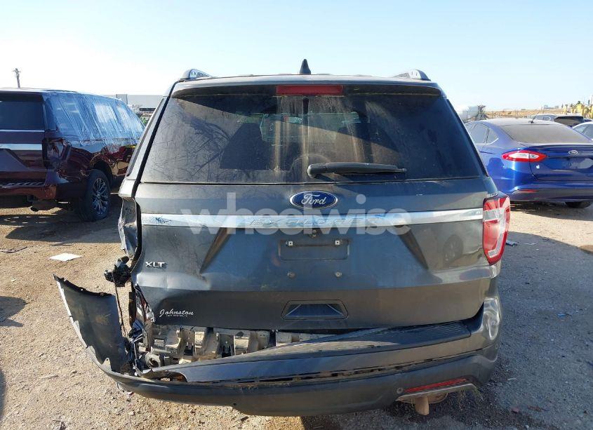 Photo 16 of 2019 Ford Explorer XLT (VIN 1FM5K7D8XKGA27723)