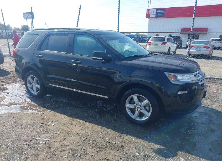 2019 Ford Explorer XLT (VIN 1FM5K7D8XKGA36955) main photo