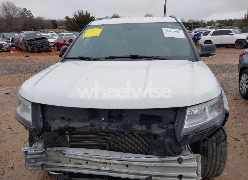 Photo 13 of 2019 Ford Explorer XLT (VIN 1FM5K7D8XKGA94936)