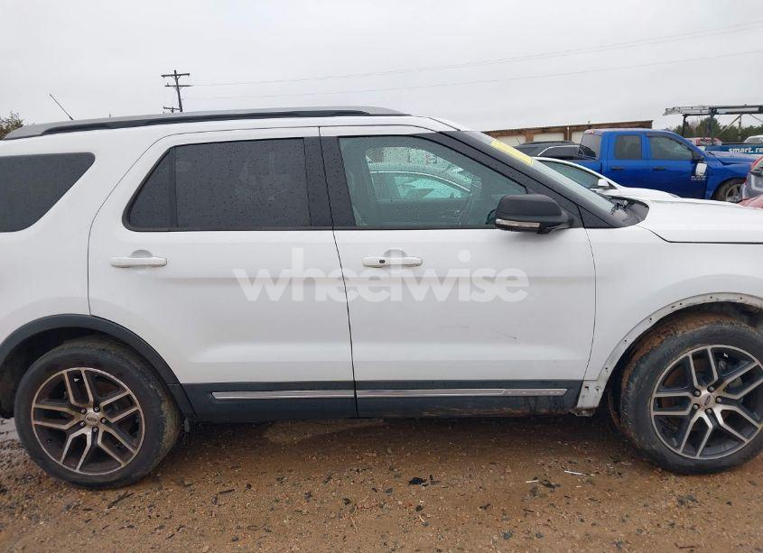 Photo 14 of 2019 Ford Explorer XLT (VIN 1FM5K7D8XKGA94936)