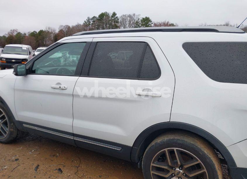 Photo 15 of 2019 Ford Explorer XLT (VIN 1FM5K7D8XKGA94936)