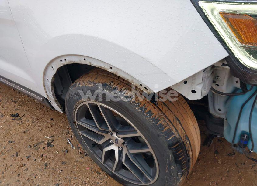 Photo 21 of 2019 Ford Explorer XLT (VIN 1FM5K7D8XKGA94936)