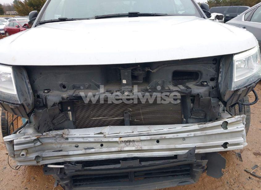 Photo 6 of 2019 Ford Explorer XLT (VIN 1FM5K7D8XKGA94936)