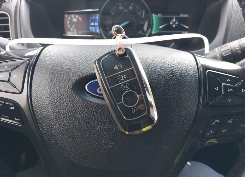 Photo 11 of 2019 Ford Explorer XLT (VIN 1FM5K7D8XKGB38532)