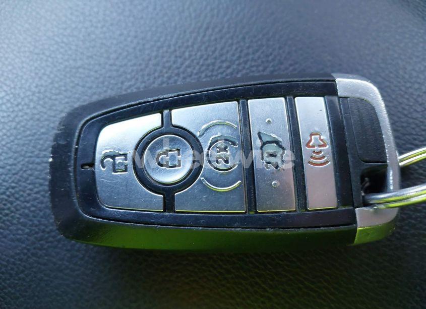 Photo 11 of 2019 Ford Explorer XLT (VIN 1FM5K7D8XKGB48185)