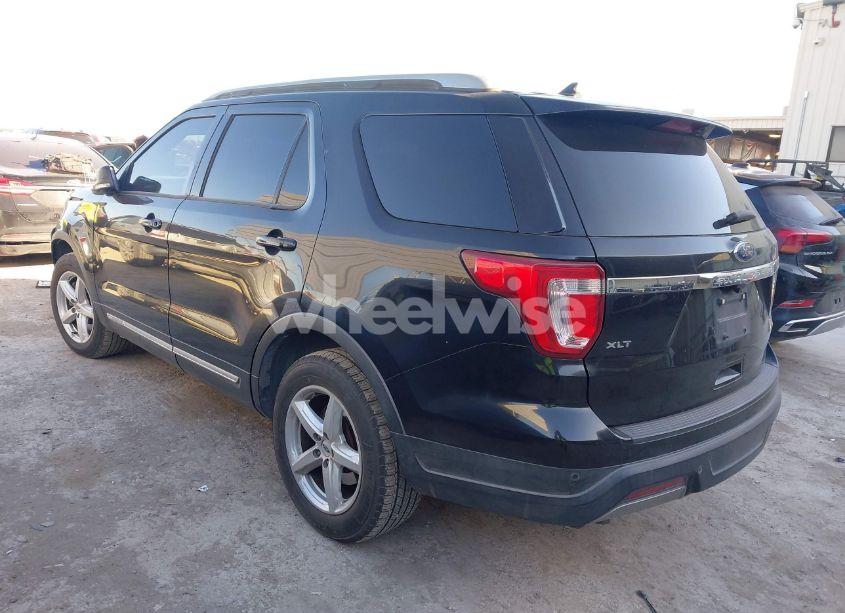 Photo 3 of 2019 Ford Explorer XLT (VIN 1FM5K7D8XKGB48185)