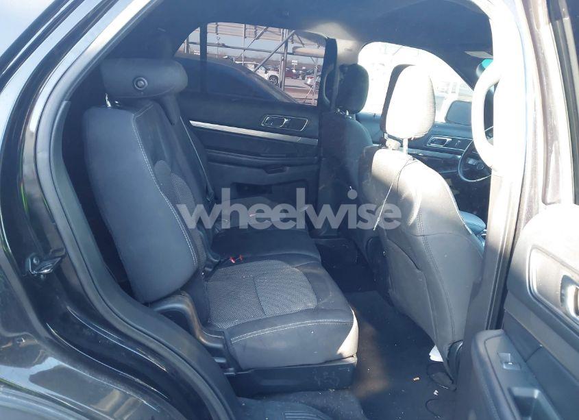 Photo 8 of 2019 Ford Explorer XLT (VIN 1FM5K7D8XKGB48185)