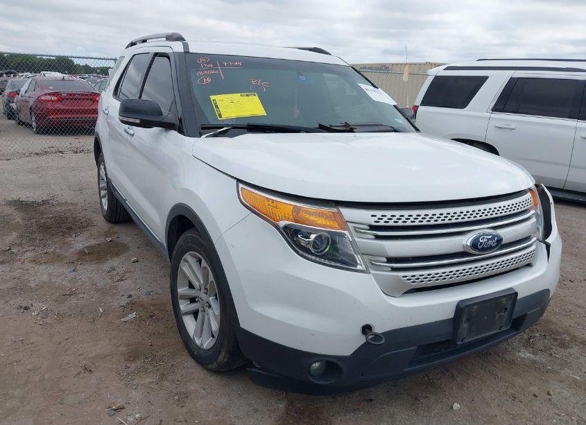 2014 Ford Explorer XLT (VIN 1FM5K7D91EGA48621) main photo
