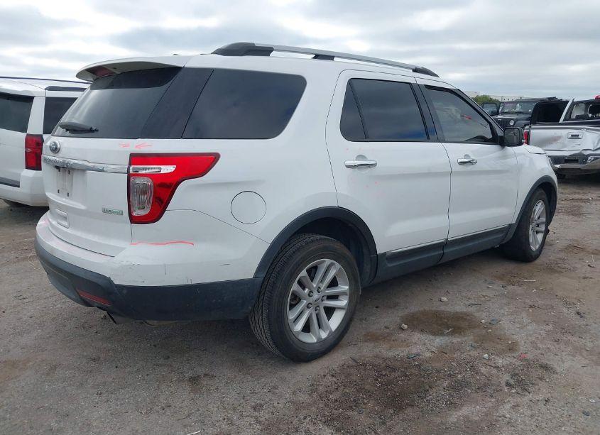 Photo 4 of 2014 Ford Explorer XLT (VIN 1FM5K7D91EGA48621)