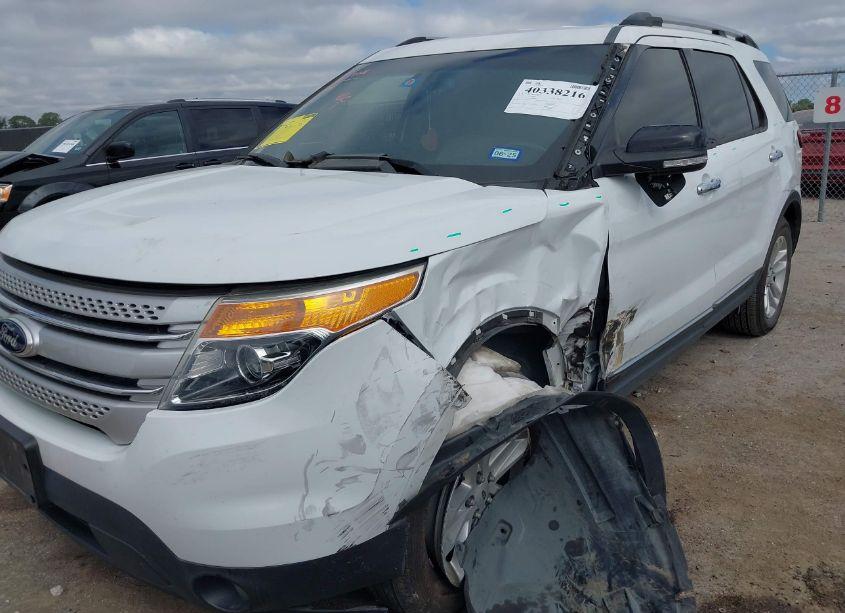 Photo 6 of 2014 Ford Explorer XLT (VIN 1FM5K7D91EGA48621)