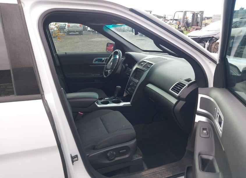 Photo 5 of 2014 Ford Explorer XLT (VIN 1FM5K7D92EGA55741)