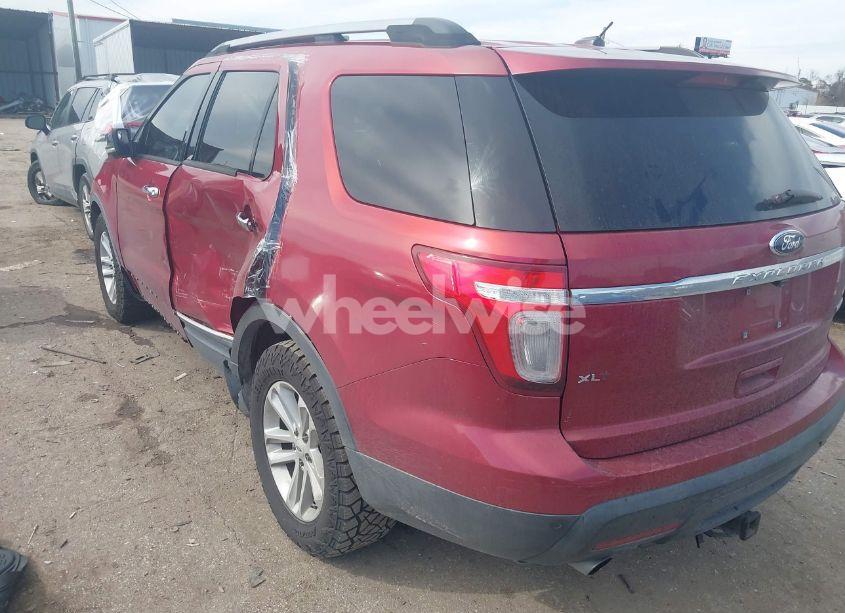 Photo 3 of 2013 Ford Explorer XLT (VIN 1FM5K7D94DGB26369)
