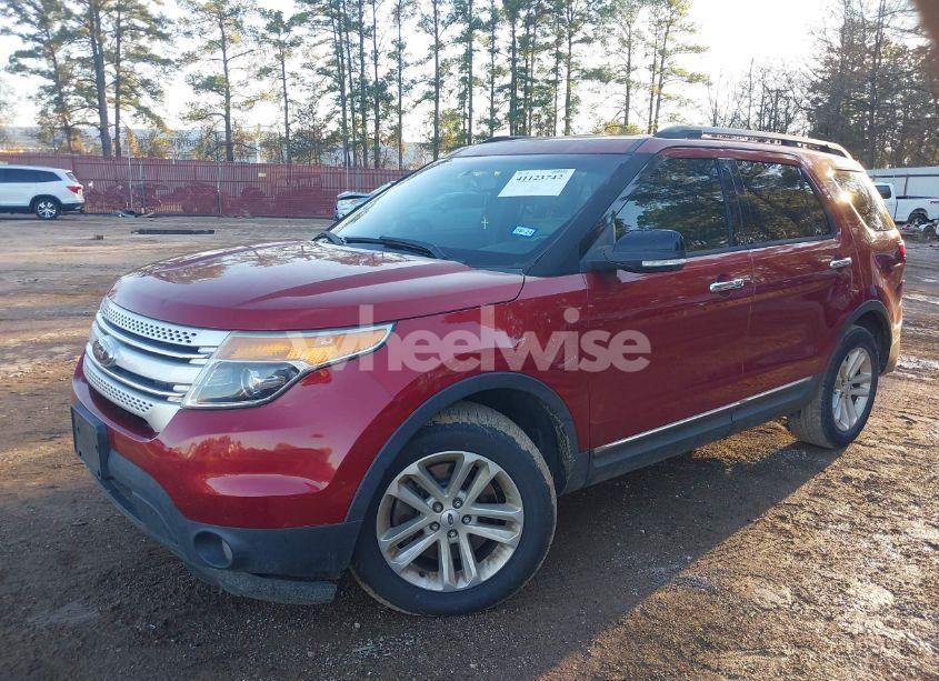 Photo 2 of 2014 Ford Explorer XLT (VIN 1FM5K7D94EGA02748)
